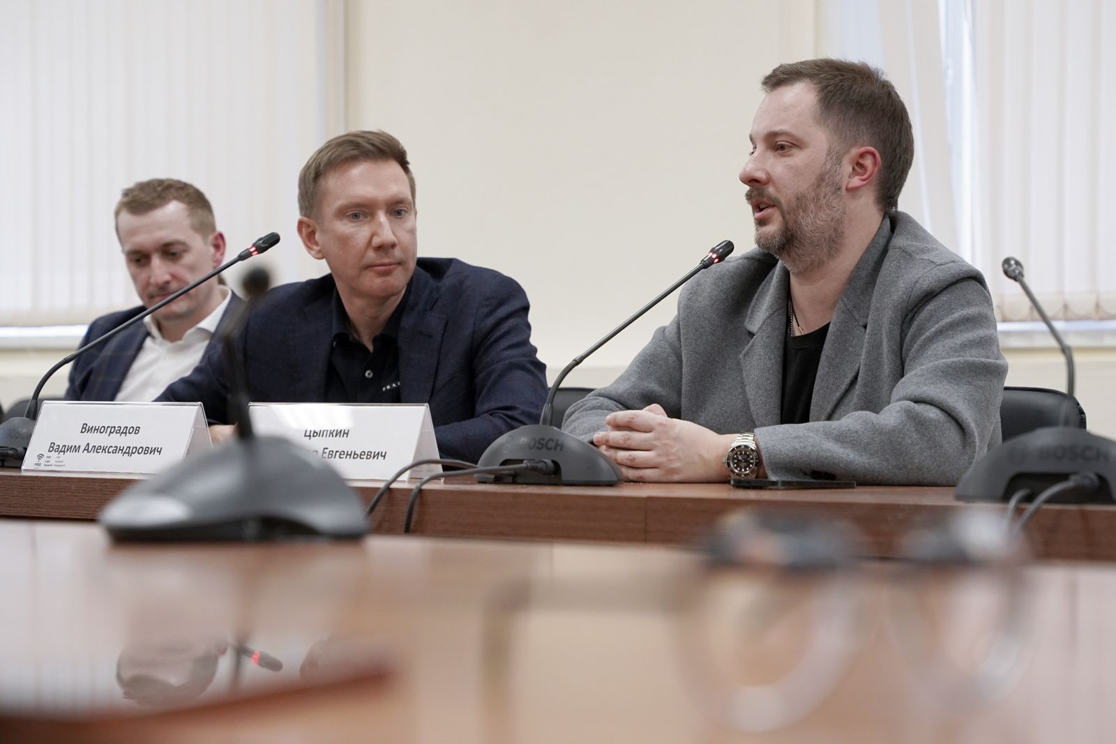 Александр Цыпкин (крайний справа), фото: Высшая школа экономики